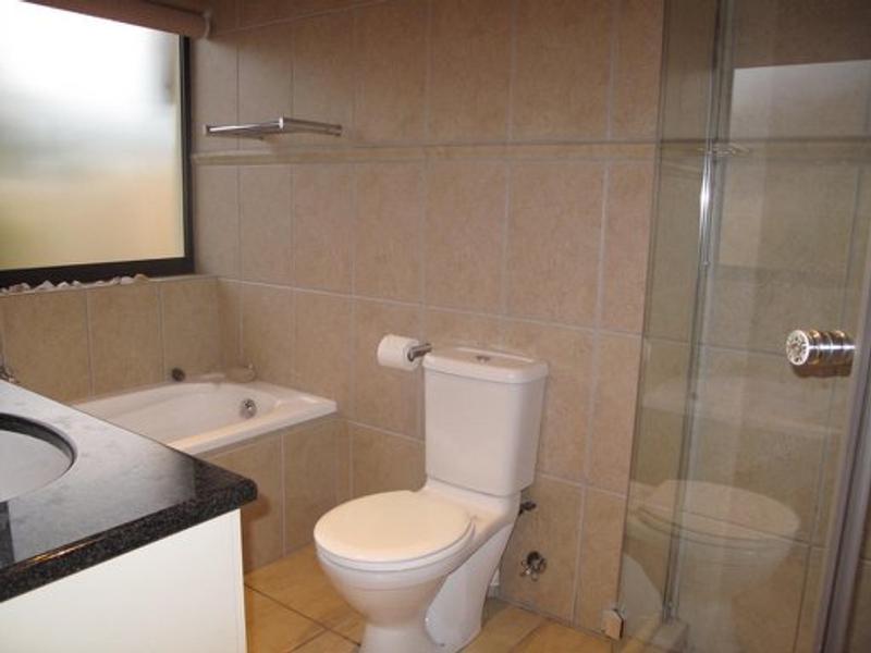 To Let 3 Bedroom Property for Rent in Lake Michelle Western Cape